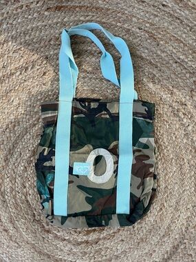 ROXY VINTAGE 2000s Camouflage Canvas Tote with Light Blue Straps